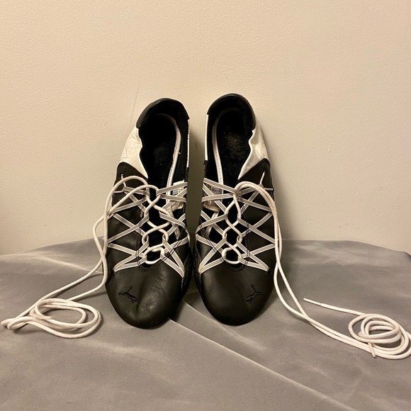 Puma | Shoes | Vintage Puma Laceup Ballet Flat Sneakers | Poshmark